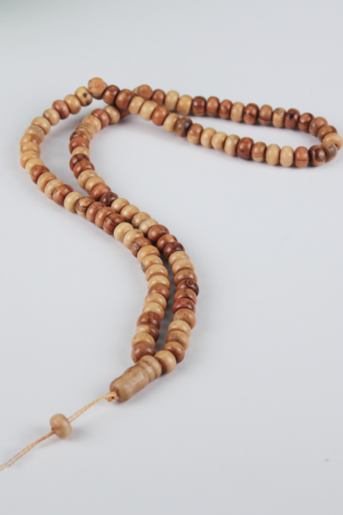 10 mm Hakiki Zeytin Ağacı 99’lu Namaz Tespihi – Büyük Boy Dolgun Tane, Doğal Damarlı Doku ve Manevi Değeri Yüksek Ahşap Tespih