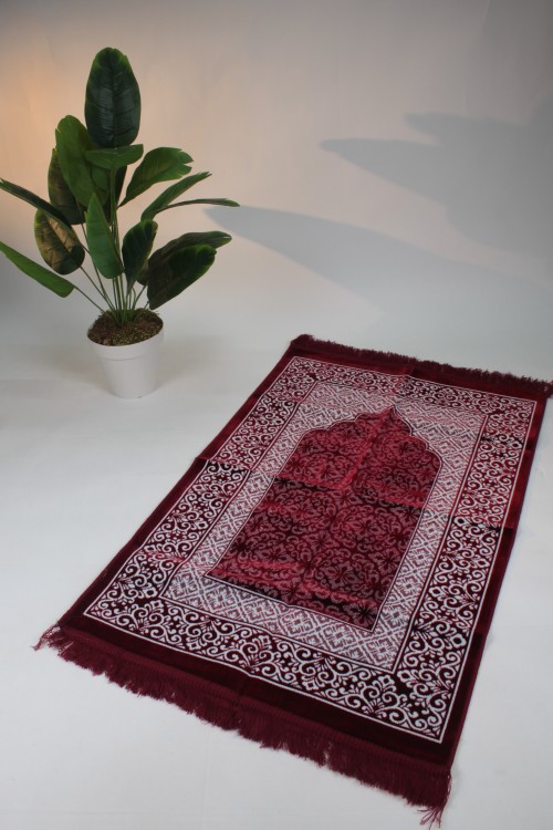 Kırmızı 550 gr Velor Sedefli Seccade 