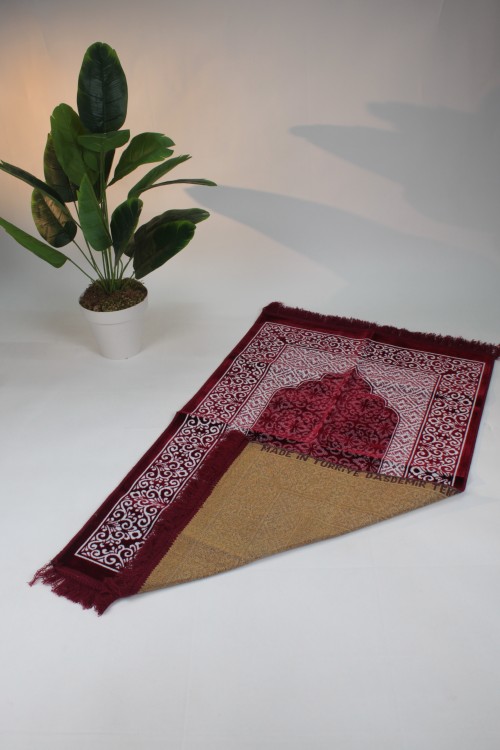 Kırmızı 550 gr Velor Sedefli Seccade 