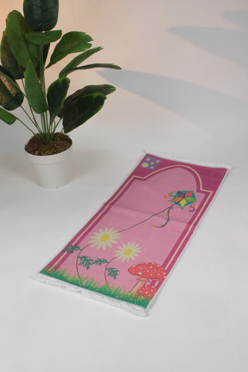 Desenli Kaymaz Tabanlı Çocuk Seccadesi