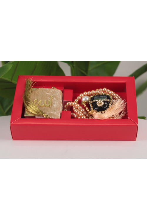 Kırmızı Lüx Üçlü Manevi Hediye Seti – Mini Kuran-ı Kerim, Taşlı Zikirmatik ve İnci Tespih