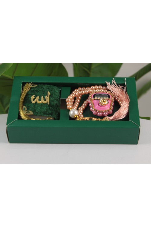 Yeşil Lüx Üçlü Manevi Hediye Seti – Mini Kuran-ı Kerim, Taşlı Zikirmatik ve İnci Tespih