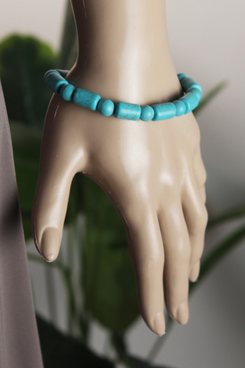 Fıçı Model Firuze Doğal Taş Bileklik – Turkuaz Renkli, Damarlı Doku ve Esnek Yapılı Şık Enerji Aksesuarı