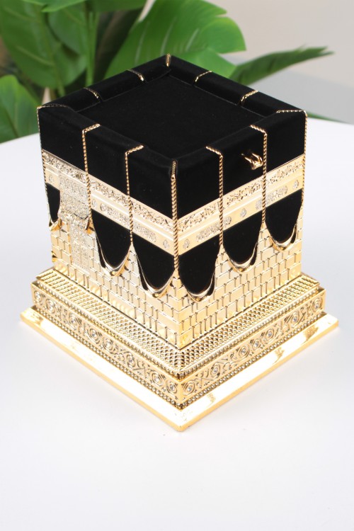 Lüks Tasarım Kabe Biblosu – Altın Renk İşlemeli, Kadife Detaylı ve Kristal Taşlı Hediyelik Obje (15x15 cm)