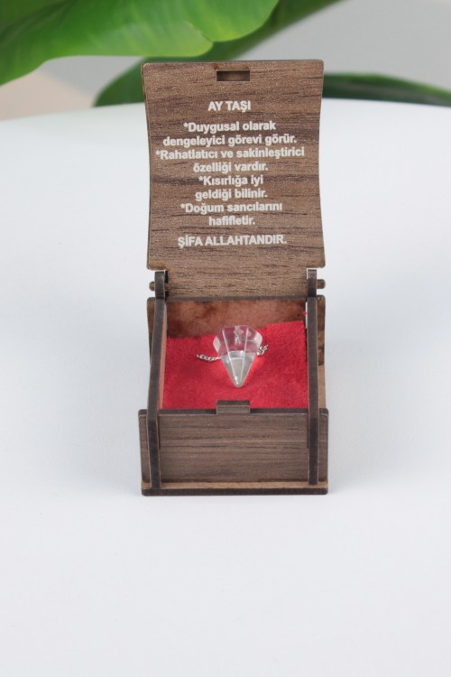 Ay Taşı Özel Ahşap Kutulu Doğal Taş Kolye Koleksiyonu – Hakiki Şifalı Taşlar, Bilgi Kartlı ve Hediye Konseptli Tasarım Kolyeler