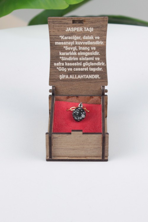 Jasper Taşı Özel Ahşap Kutulu Doğal Taş Kolye Koleksiyonu – Hakiki Şifalı Taşlar, Bilgi Kartlı ve Hediye Konseptli Tasarım Kolyeler
