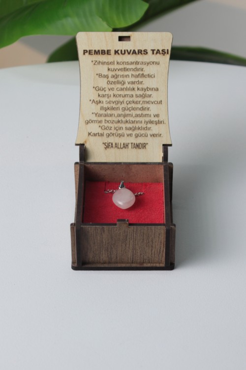 Pembe Kuvars Taşı -2 Özel Ahşap Kutulu Doğal Taş Kolye Koleksiyonu – Hakiki Şifalı Taşlar, Bilgi Kartlı ve Hediye Konseptli Tasarım Kolyeler