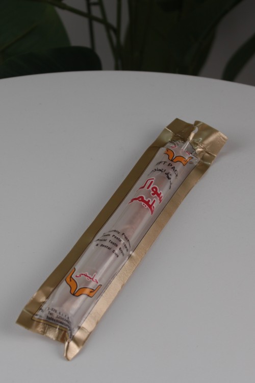 Sewak Heleewi Doğal Kısa Misvak – Hijyenik Paketinde, Taze ve Kolay Taşınabilir Geleneksel Diş Fırçası