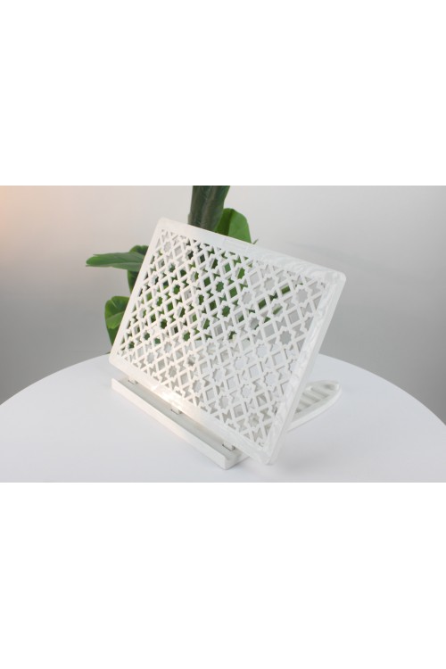 Beyaz Ayarlanabilir Plastik Masaüstü Rahle – Geometrik Selçuklu Desenli, Kademeli ve Katlanabilir Kitap Okuma Standı