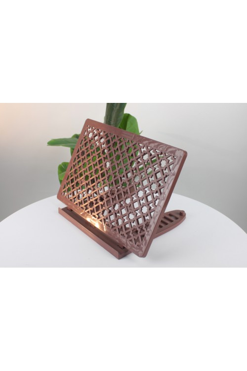 Kahverengi Ayarlanabilir Plastik Masaüstü Rahle – Geometrik Selçuklu Desenli, Kademeli ve Katlanabilir Kitap Okuma Standı