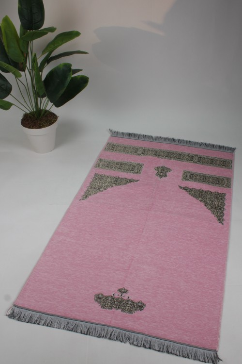 Pembe Kabe Kapısı Desenli Seccade – Jakarlı Dokuma, Pamuklu ve Manevi Değeri Yüksek Hac-Umre Hediyelik Namazlığı