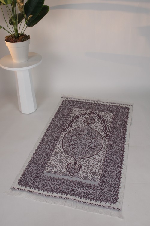 Siyah 1. Sınıf Tafta Seccade – Osmanlı Madalyon Desenli, Hafif ve Parlak Dokulu Lüks Dağıtmalık Seccade