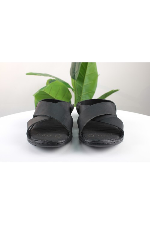 Siyah Hac ve Umre Terliği – Hakiki Deri, Anatomik Tabanlı ve İhram Yasaklarına Uygun Erkek Sandalet