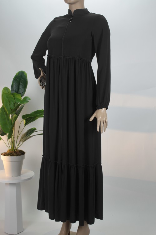 Siyah Beli ve Eteği Fırfırlı İpek Ferace